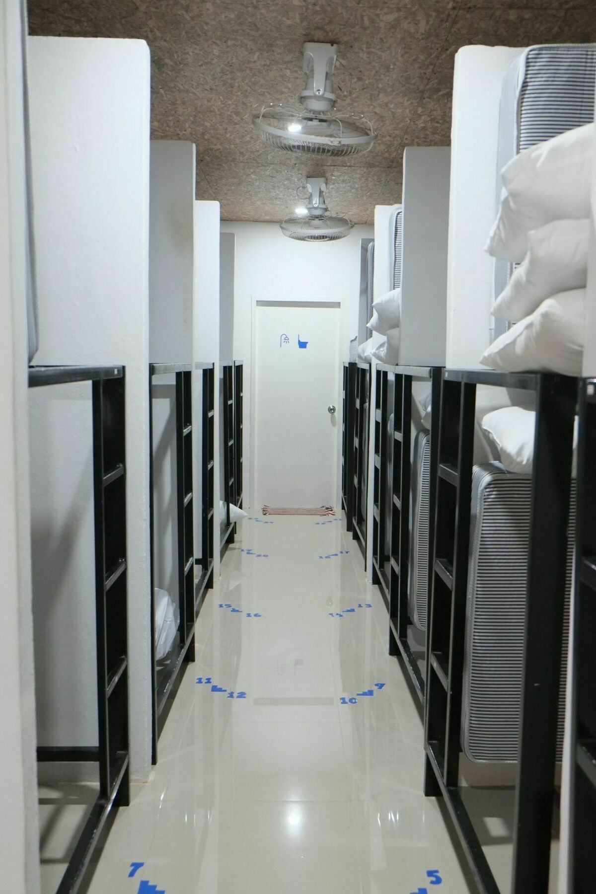 Mypatong Social Hostel מראה חיצוני תמונה